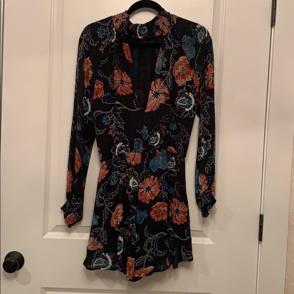 ASTR long sleeve romper - Picture 2 of 2